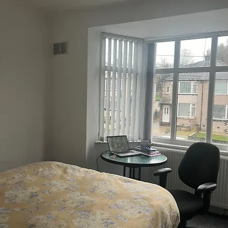 Cosy Two Bedroom House In Holiday home Bradford (West Yorkshire)