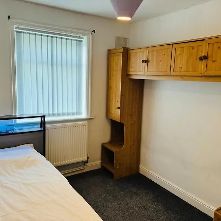 Cosy Two Bedroom House In *